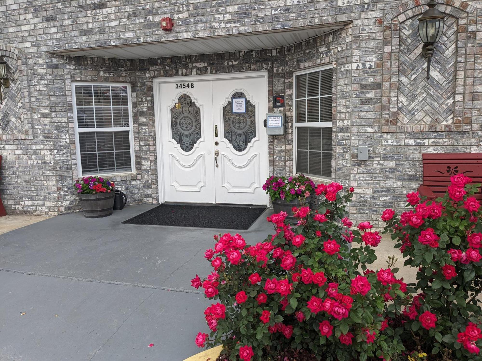 Dutton Inn ブランソン エクステリア 写真